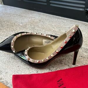 Valentino Rockstud Accents Leather Pumps